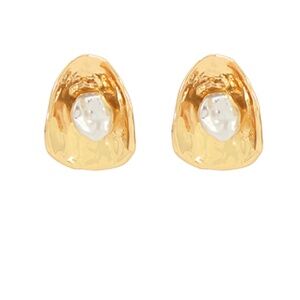 Curved & Organic Oval & Pearl Earrings